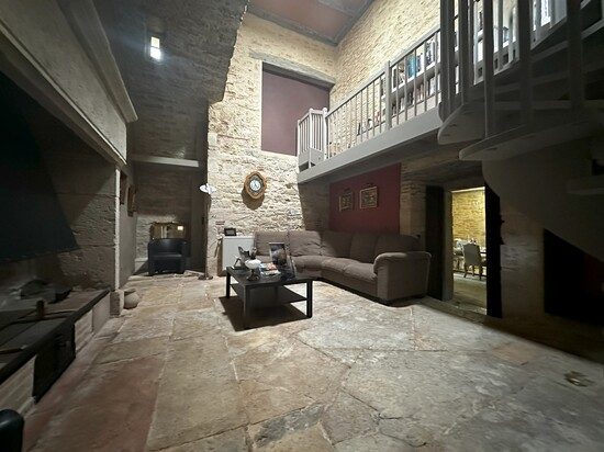 Relaxation Area - Library Lounge - Romantic b and b with pool - Cahors - Lot - France