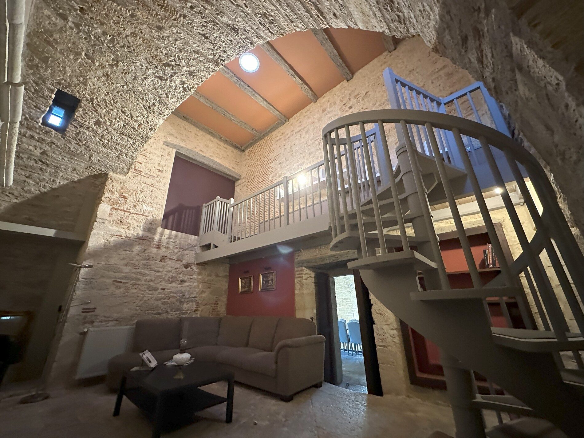 Relaxation Area - Library Lounge - Romantic bed and breakfast with pool with pool - Cahors - Lot - France