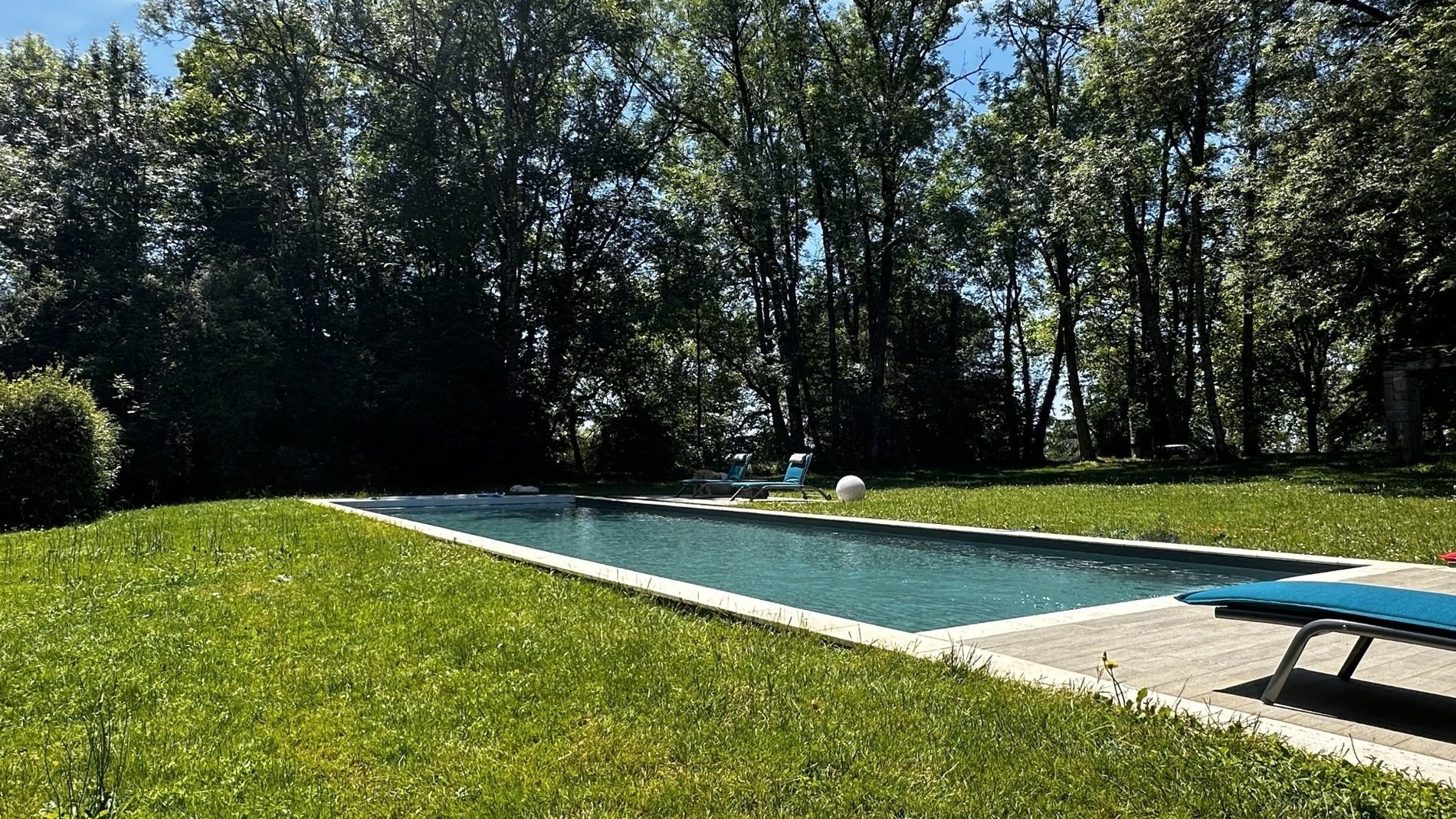 Charming bed and breakfast with pool with pool near vineyard - Lot - France