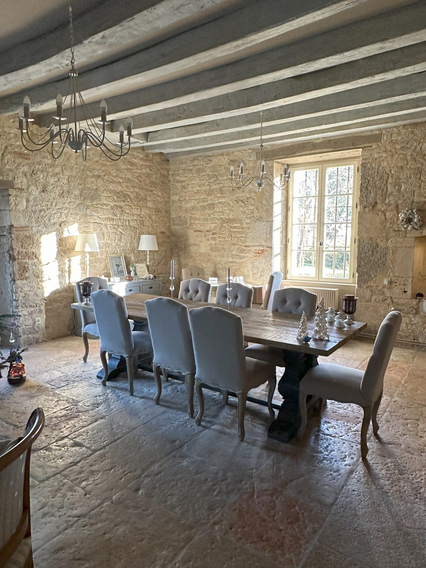 Traditional French stone walls Dinning Room - Romantic getaway in France with pool - rocamadour - Lot - France
