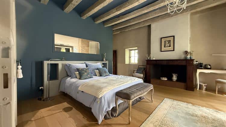 La Chambre Azul aux Hauts de Sauliès à Vers dans le Lot