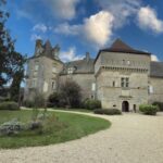 Visit to Cénevières Castle– Charming Guest Rooms