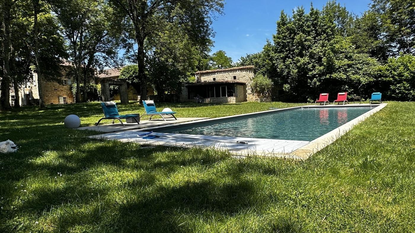 On the trails of Rouergue: Caylus, Beaulieu Abbey, and Najac from Les Hauts de Sauliès