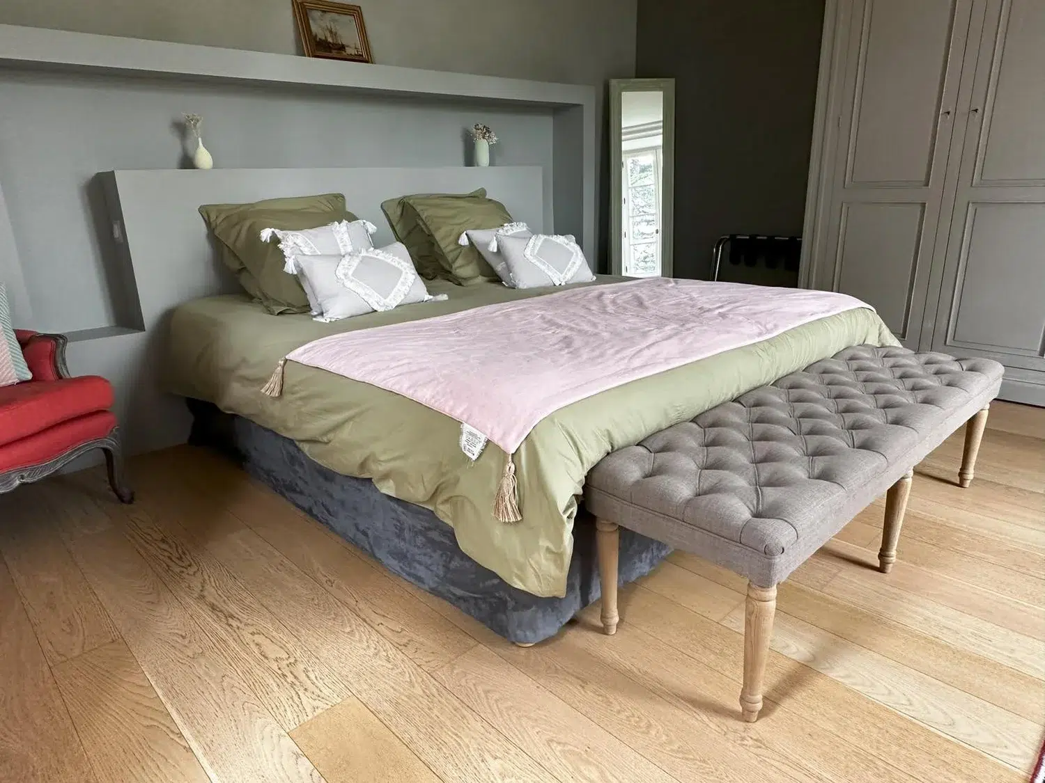 Verde Room - A serene and charming retreat in the Lot