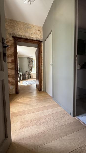 Vestibule de la chambre Verde aux Hauts de Sauliès à Vers dans le Lot